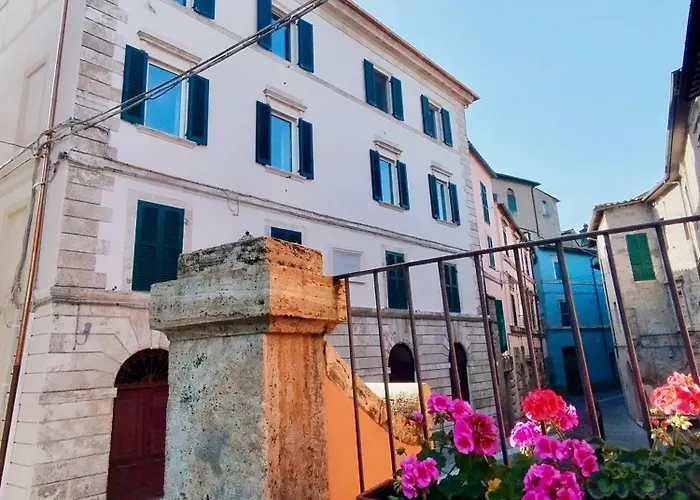 Palazzo Palloni: Piano Nobile Lejlighed